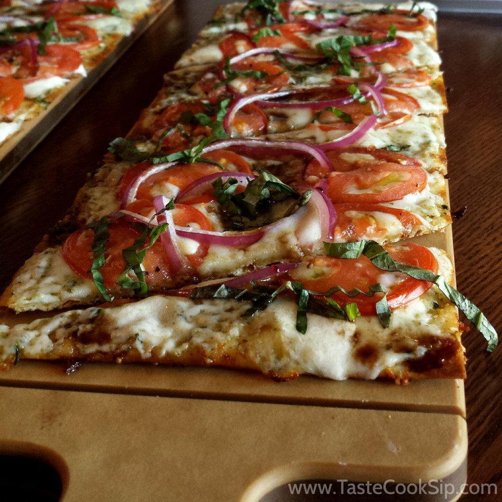 Caprese Flatbread (8.99) 